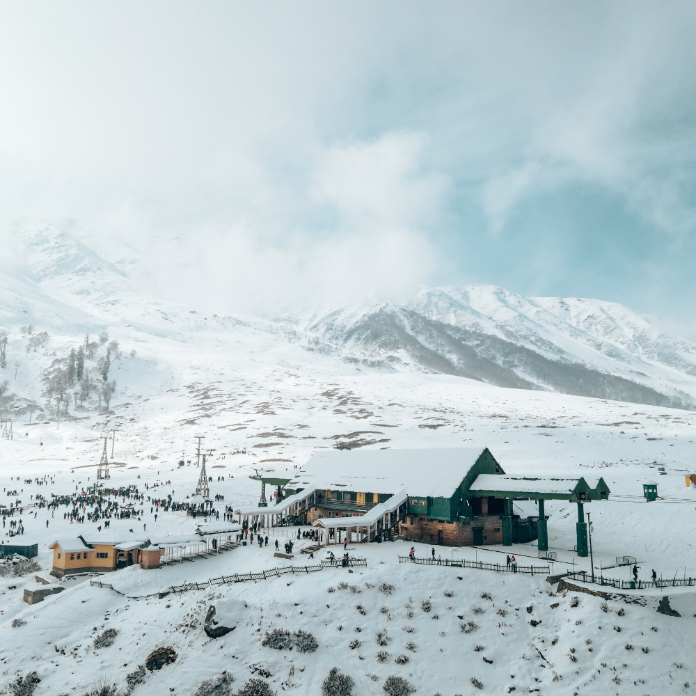 Exploring Kashmir in Winter: A Paradise Covered in Snow